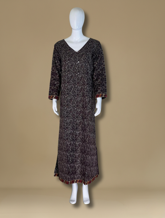 جلابية أورجانزا مزخرفة بأزهار فاخرة