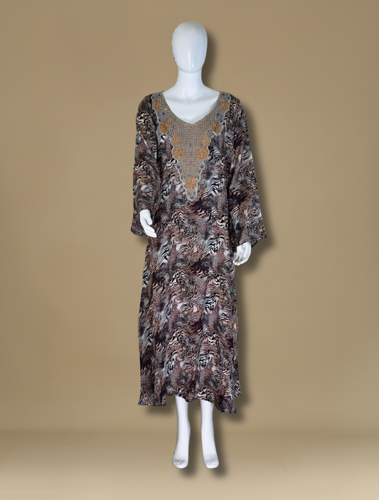 مخوار كتان مزخرف بالورود